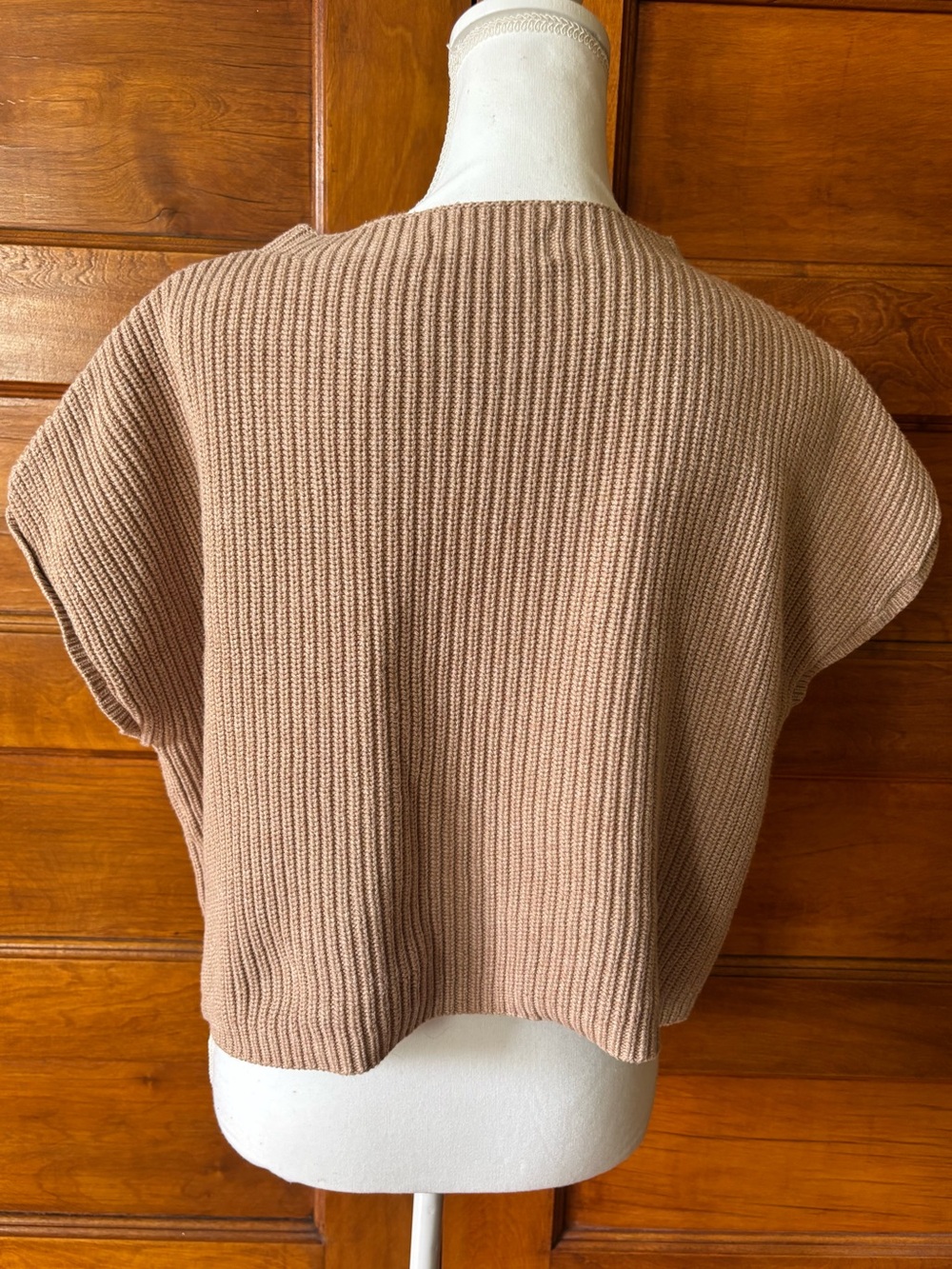 Women’s Ribbed Short-Sleeve Cropped Sweater Top in Light Brown - Picture 3 of 7